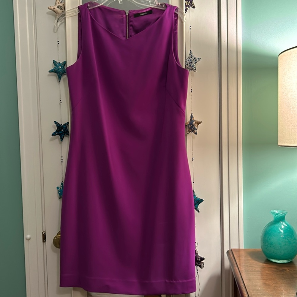 Tahari beautiful pink/purple sheath dress Size US 10